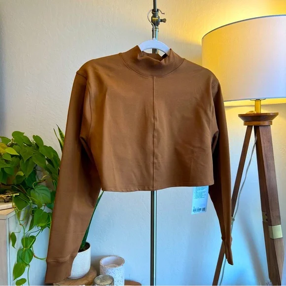 New Lululemon LA Reversible Mock Neck size 10 in Copper Brown NWT - Picture 7 of 10